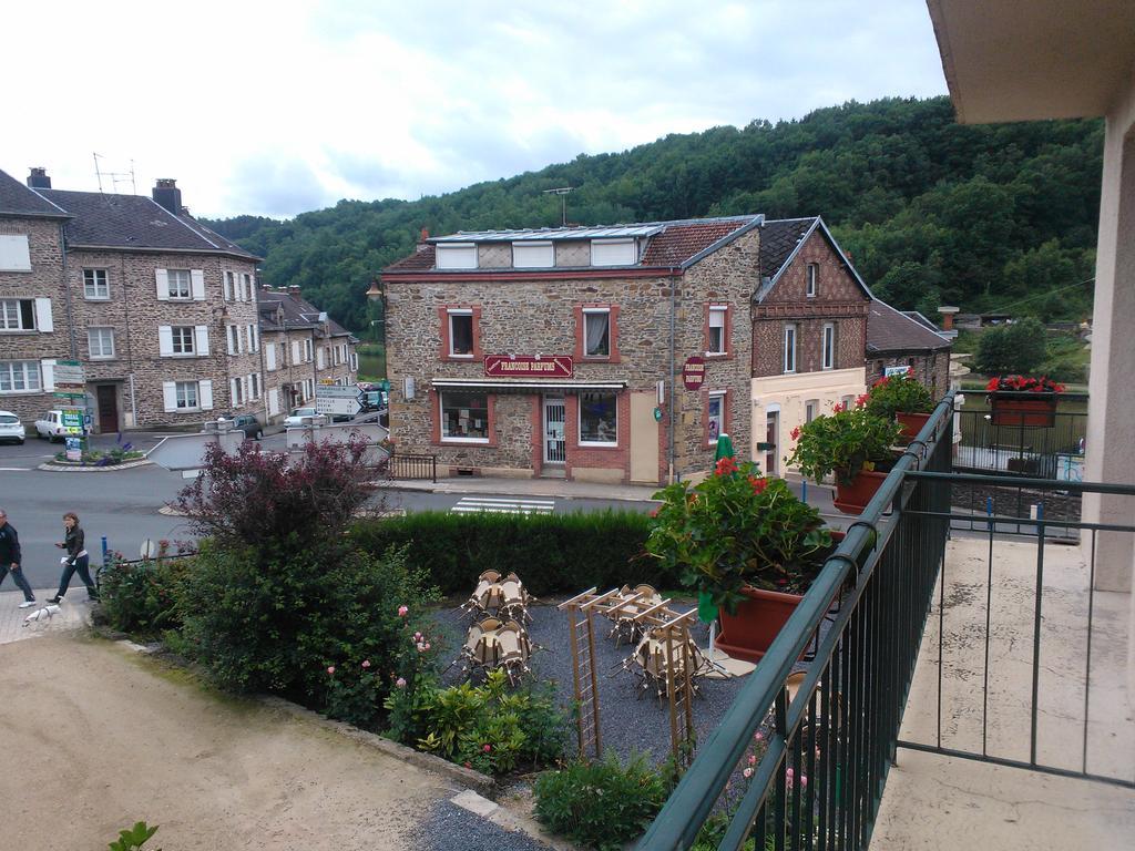 Logis Le Franco Belge Hotel Monthermé Exterior foto